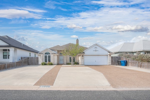 13905hawksnest-1 (Custom)