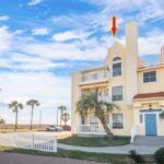 beachclub323-4 with Arrow